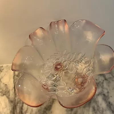 Mikasa Pink Rosella Flower Pedal Ruffled Edges Bowl • $16.99