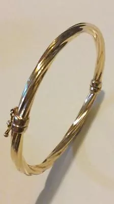 UNOAERRE 9ct 375 Yellow Solid Gold Fancy Style Twist Hinged Bangle/Bracelet***** • £399.99