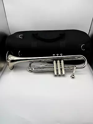 YAMAHA YTR-136 Trumpet Silver Bb W/soft Case • $165