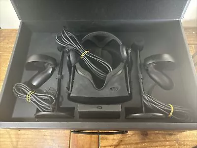 Meta Oculus Rift CV1 VR Headset +2x Controllers 2x Sensors - Boxed • £100