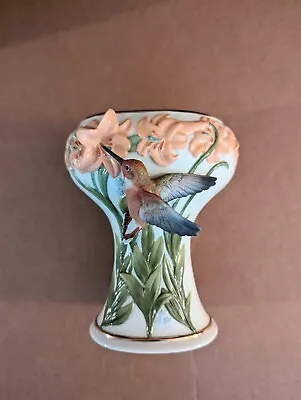 Maruri Porcelain Vase 3D Ruby-throated With Morning Glory MD-2301 ©2004  • $99.95