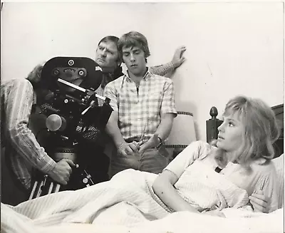 £8 • Buy JACQUELINE  BISSET  SEXY On  FILM  SET VINTAGE 10x8 PHOTO BLONDE   STILL