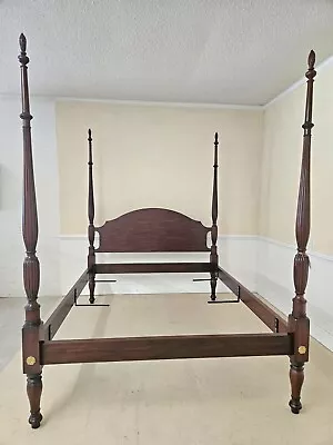 Henkel Harris Queen Reeded Post Bed Mahogany Excellent • $3300