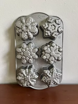 Williams Sonoma Nordicware Snowflake Cakelet Pan 6 Mini Cakes • $12.99