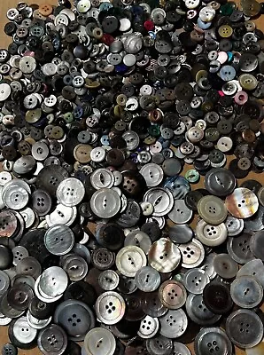 Huge Lot Of Large To Small Vintage Mother Of Pearl MOP Buttons All Colors 3 Lbs • $0.99