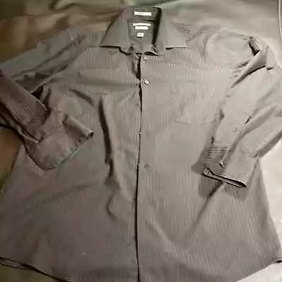 Mens Van Heusen Regular Fit Size 16 32/33 • $10