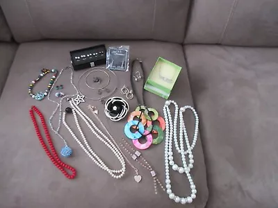 Vintage Bulk Jewellery • $10