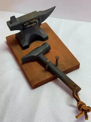 Vintage 4.5  Mini ANVIL Cast Iron W/ Hammer CANADA FORGE Jewelry Tool Nutcracker • $29