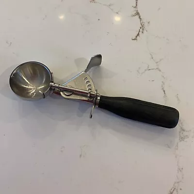 Vintage 70’s Stainless Steel HAMILTON BEACH ICE CREAM PARLOR SCOOP • $13.99