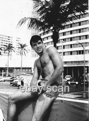 Van Williams   Barechested Beefcake   8x10 Photo 73 • $14.99