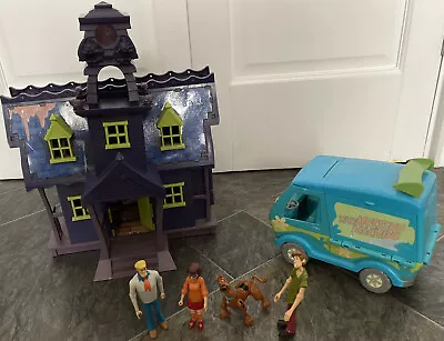 £19.99 • Buy Scooby Doo Haunted Mansion With Mystery Machine And Figures