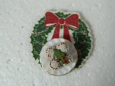 (CF26) 1/12th Scale DOLLS HOUSE HANDMADE MINCE PIES ON A DECORATIVE BOARD • £3.99