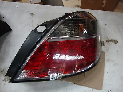 Vauxhall Astra Mk5 H 2 / 3 Door Drivers Off Side Rear Back Light Sxi Sri Design • $37.24