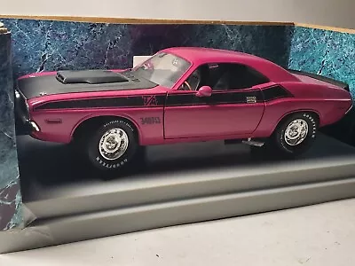 Ertl American Muscle 1970 Dodge Challenger T/A 340 Six Pack 1:18 Diecast Car • $74.95