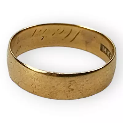 Vintage 14KT Yellow Gold Wedding Plain Band Size 9 • $395.99