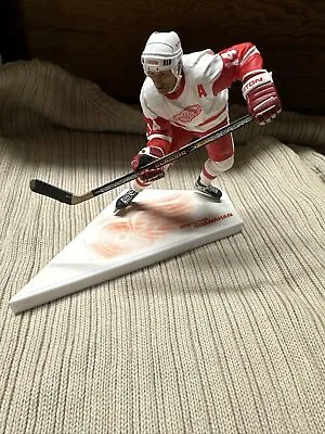 McFarlane Sports Series 4 NHL Brendan Shanahan Detroit Red Wings Figure • $10