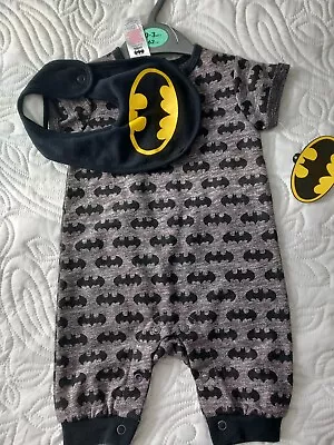 Baby Boys Batman Summer Romper In Size 0-3 Months BNWTS  • £4