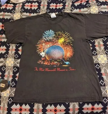 Vintage 2000 Walt Disney World Magic Kingdom Fireworks Mickey T Shirt XL • $14.88