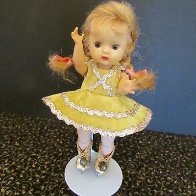 1950's Muffie Ice Skater (no Brows) Beautiful Face And Wig. • $58