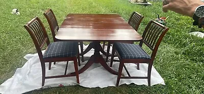 1940 Duncan Phyfe Drop Leaf Dinning Table And Chairs • $400