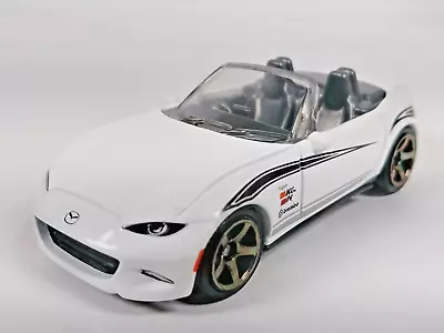 '15 Mazda MX-5 Miata Matchbox 2022 MBX Showroom #61 White 5SP Wheels 1:64 Loose • $7.99