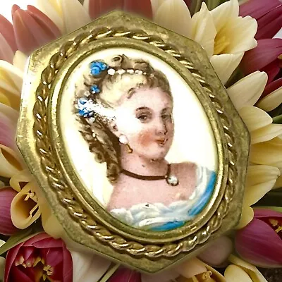 Vintage 40s Limoges French Ceramic Brooch • £20