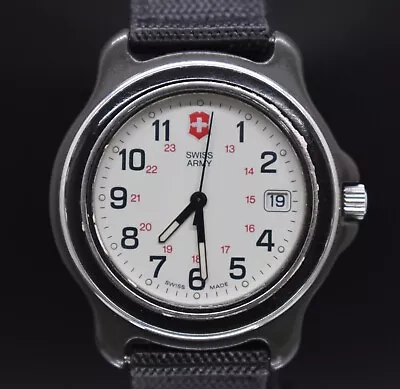 Vtg SWISS ARMY VICTORINOX Men's Watch 39mm Date 100M Swiss NEW BATTERY & BAND • $68.80