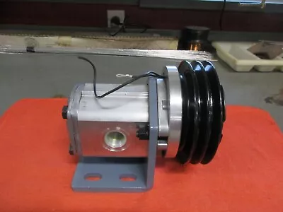 $500 • Buy Hydraulic Clutch Pump Salt Spreader Snowplow Double V Belt