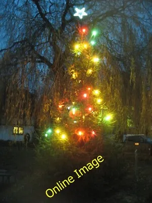 Photo 6x4 I Feel Like A Serf East Oakley Christmas Tree Given To The Vill C2013 • $2.49