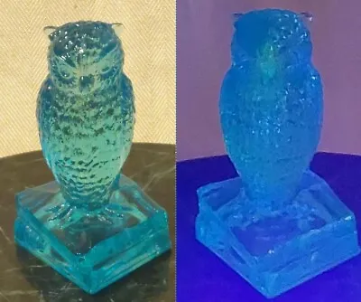 Vintage DEGENHART GLASS OWL On Books Figurine Sapphire Crystal • $32.99