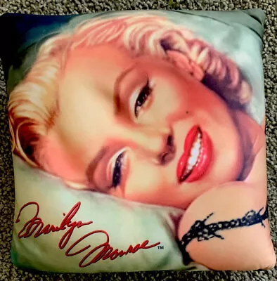 Sofa Or Bed Bean Bag Stretch Throw Pillow Marilyn Monroe 11 X11  • $14.99