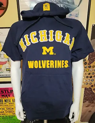 Michigan Wolverines Sewn Short Sleeve Hoodie Sweatshirt Shirt Medium Colosseum • $24.99