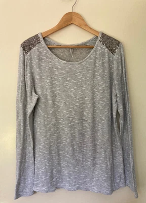 $4.99 • Buy Forever New - Size 14 Grey & Silver Knit Top W/ Sequins GUC