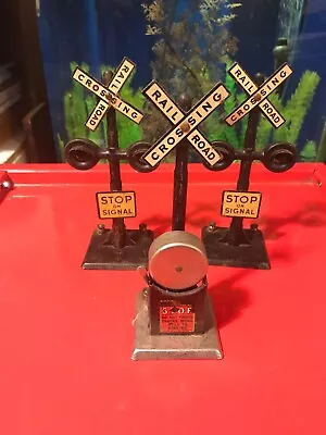 Marx Vintage O Gauge Assorted Railroad Crossing Signals [3] • $26.50