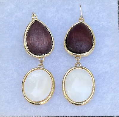 $28 • Buy Brown Wood And White￼ Mother Of Pearl Earrings “V By Eva “ Jeanbart Lorenzotti