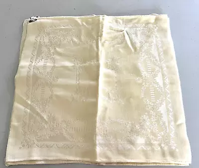 Vintage Set Of 4 Embroidered Floral Daisies Yellow Table Napkins • $9.50