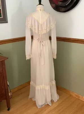 Vintage 70s Cottagecore Peasant Prairie Wedding Dress Medium • $100