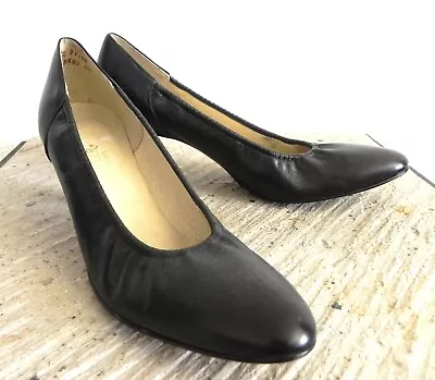 Vtg Naturalizer Soft Shoes Heels Pump Leather Black Size 10AAA(Fits 9AAA) • $24.99