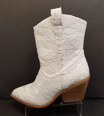 Hey Girl By Corky's Rowdy Cream Lace Ankle Western Cowboy Boots Size 10 • $54.99