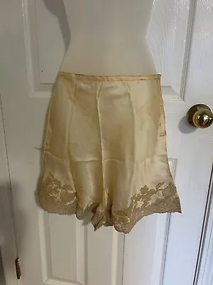 1930s Oppenheim Collins Tap Pants / Small / Peach / Vintage Underwear • $40