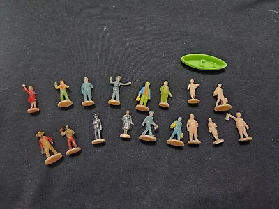 TINY PLASTIC PEOPLE Miniature Plastic Figures Mini People Lot & Boat • $18