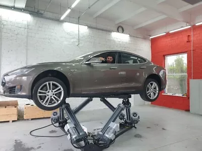 6 DOF Motion Simulator Platform For Racing And Flight ACTIVE GAME + Tesla On Top • $29000