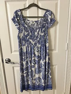 Womens Maggie London Size 14 Floral Blue And White Smocked Dress Short Sleeve • $9.99