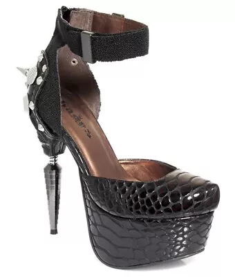 Women's Venom Platform Pump Shoes (9) • $165