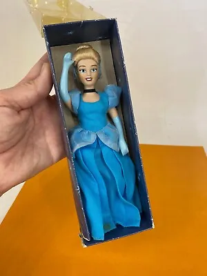 £10.17 • Buy Disney / Deagostini  2004 - Cinderella - Small Porcelain Doll