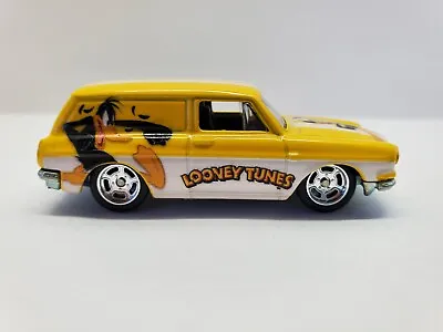 Hot Wheels Pop Culture Looney Tunes 69 Volkswagen Squareback Real Riders (C6) • $14.95