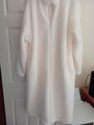 M&S Zip Up Fleece Dressing Gown XL • £17.50