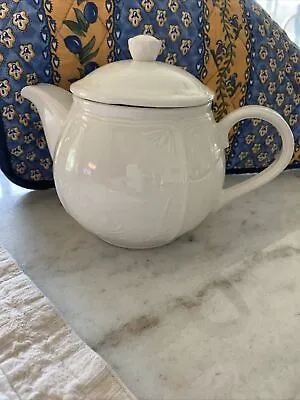 White Villeroy &Boch Tea Pot • $65