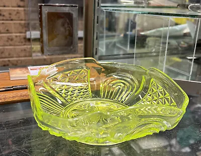 Crown Crystal Glass Co Citron Uranium Glass Square Bowl Diamonds And Arches • $165.95