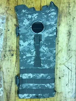 US Army Molle II Hydration System Carrier UCP Camo Camelback Hydromax Grimlocs • $20